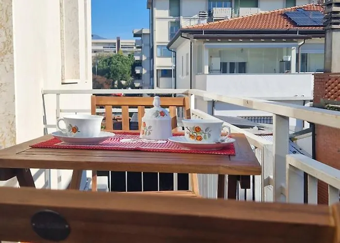 Seasons Apartament Viareggio
